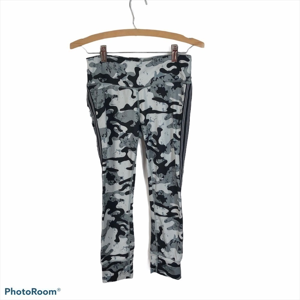 Reebok Black Gray Camo Print Leggings Sz Small